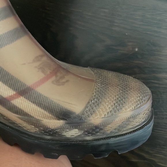 Burberry Haymarket Nova Check rain boots size 36. Excellent condition - Picture 12 of 16